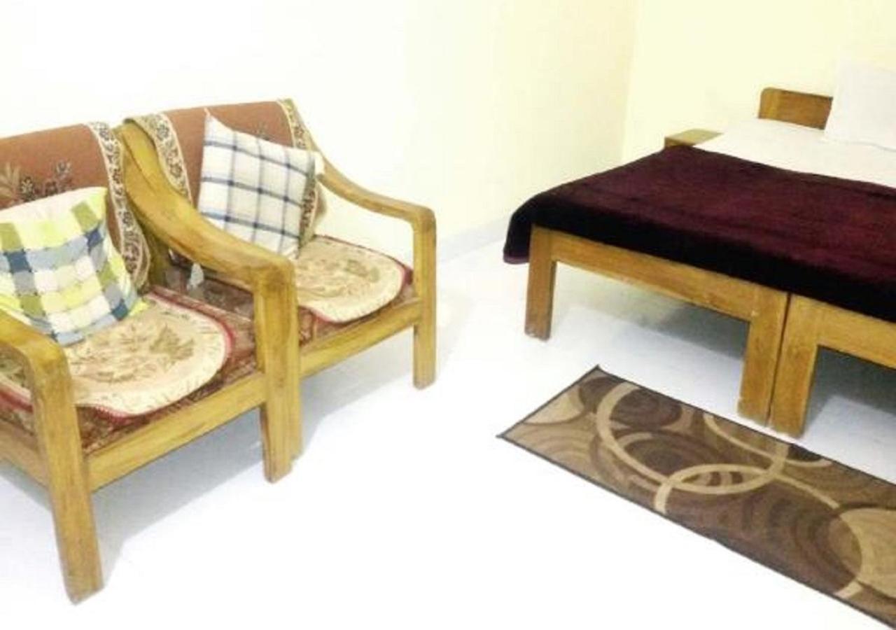 Adb Rooms Ashoka Resort Tāla Zewnętrze zdjęcie